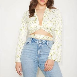 Dynamite - Satin wrap crop top with flared sleeves. Green and white. XXS